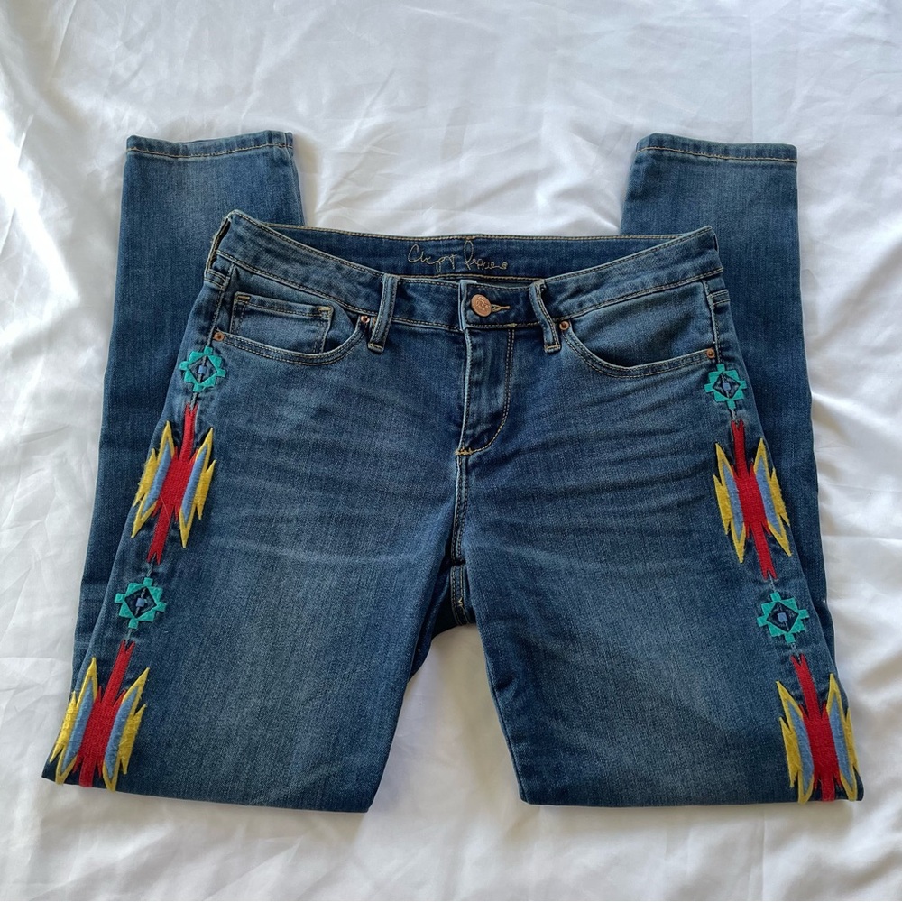 Chip & Pepper - Embroidered Syd Skinny Ankle Blue Jeans